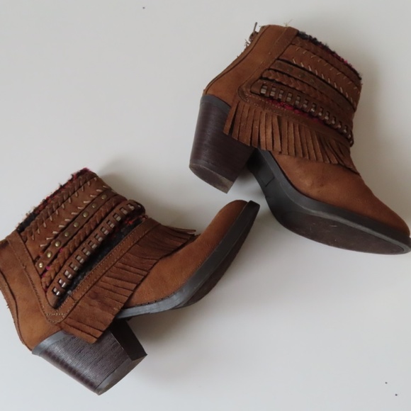 Brown MUDD Short Boots size 6 - Picture 3 of 7